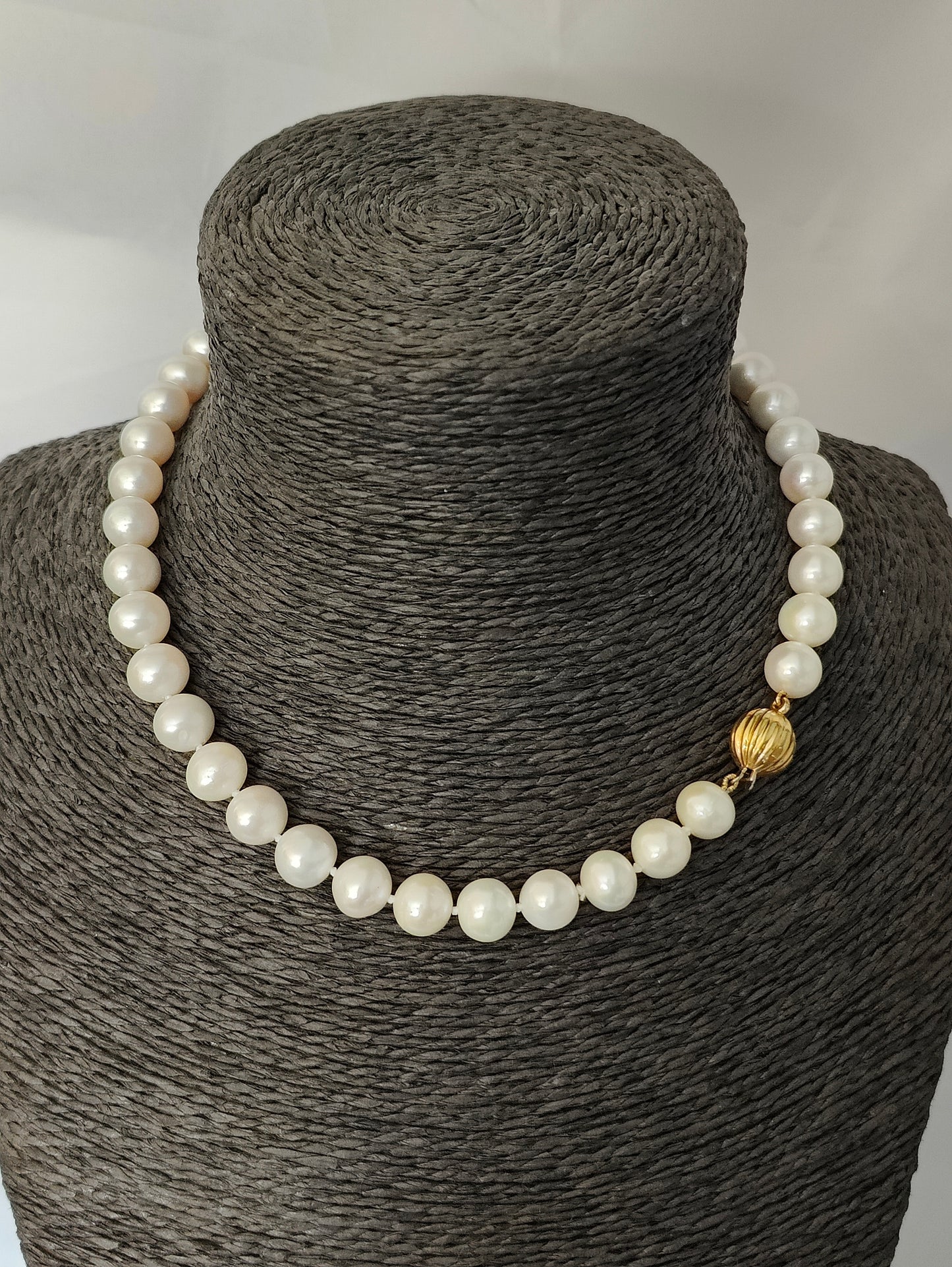 Parelketting 46cm 18 karaat geel gouden bolslot 11mm zoetwaterparel