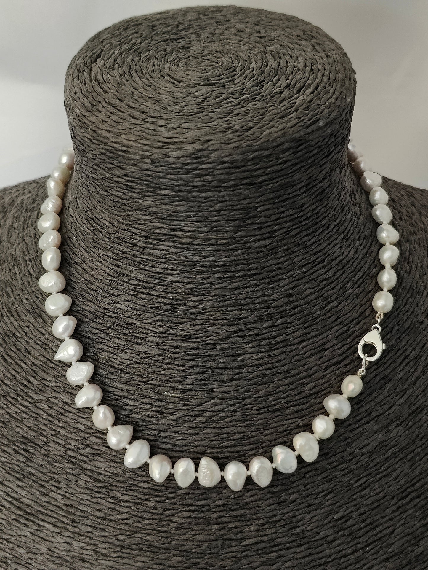 Parelketting 47cm 18 karaat wit gouden slot 9mm zoetwaterparel