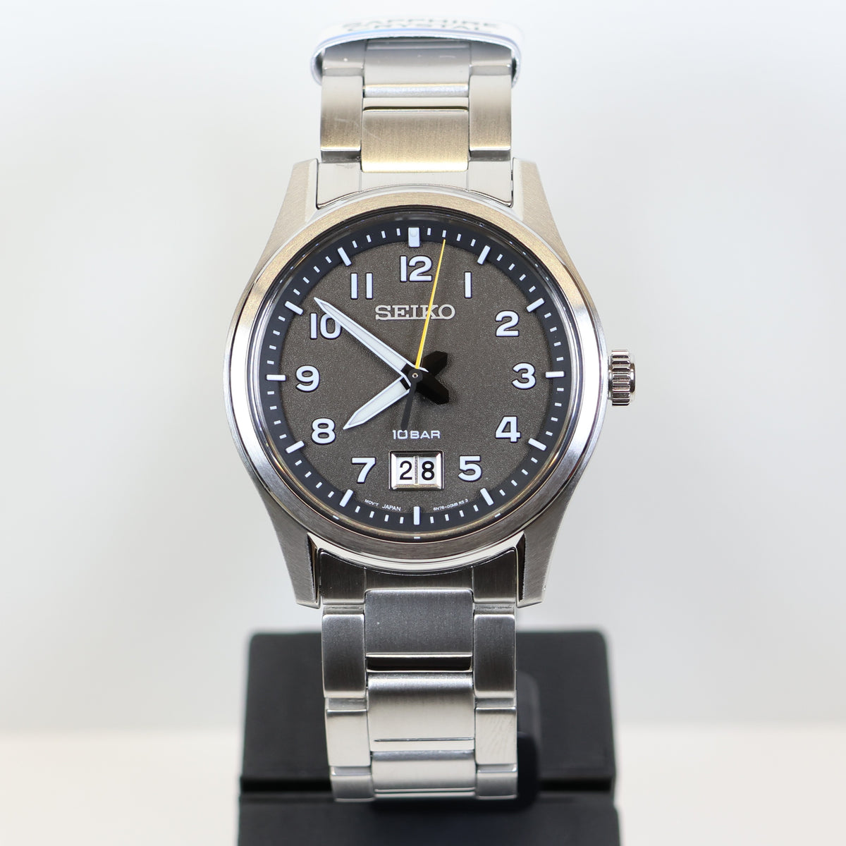 Seiko herenhorloge SUR569P1 quartz black dial Arabische cijfers