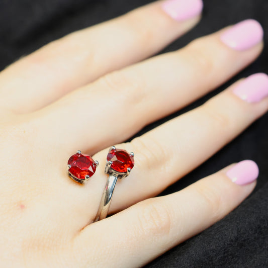 Spark zilveren ring universele maat met rode Swarovski kristallen PP10882SC