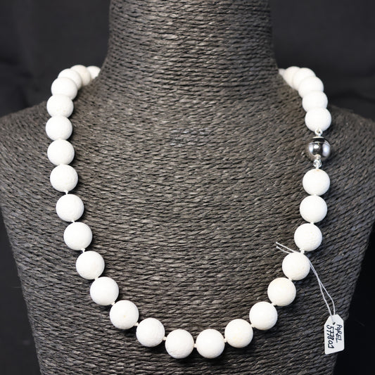 Wit Schuimkoraal Halssnoer met zilveren magneetslot 00348759