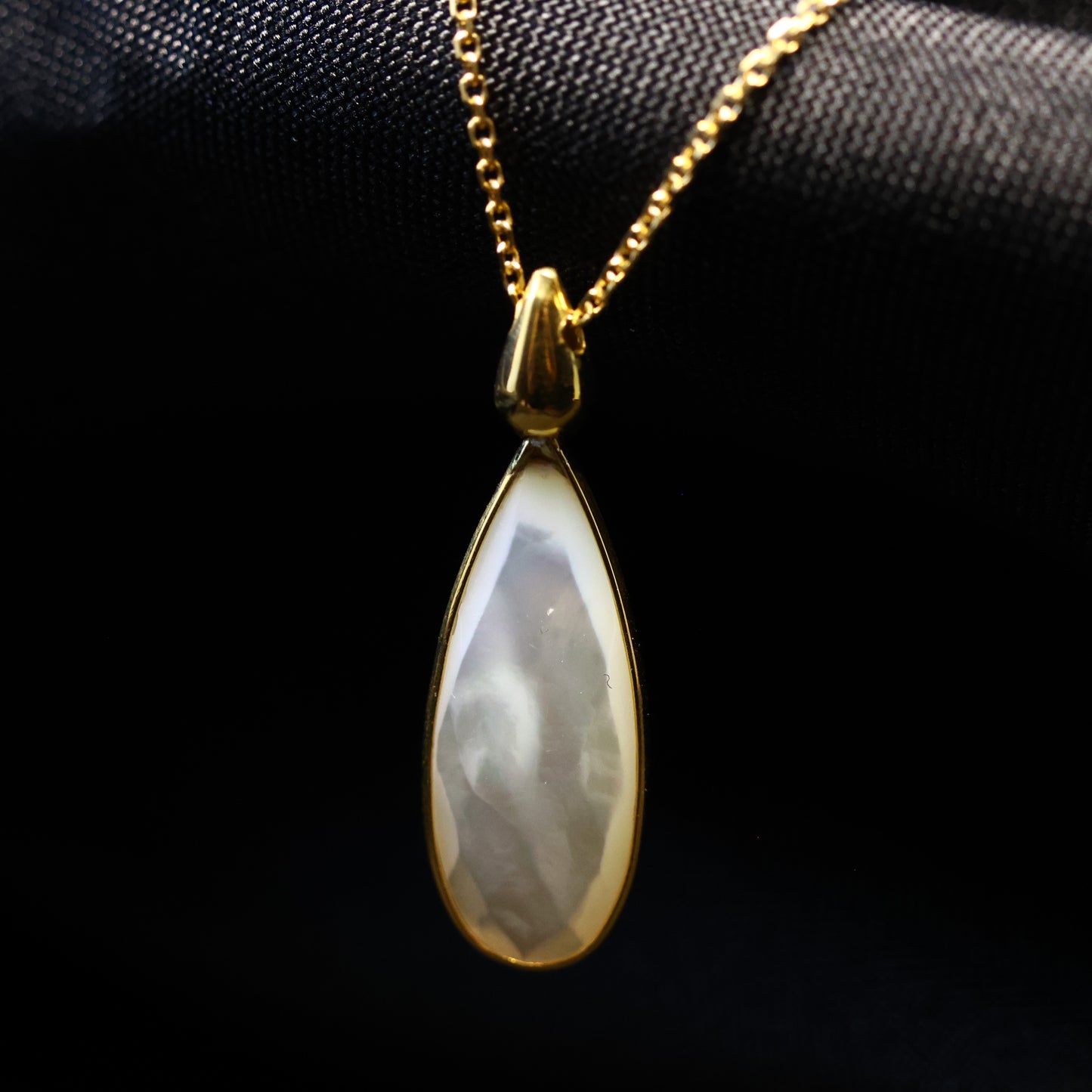 18KT geel gouden ketting met hanger met parelmoer 061964N
