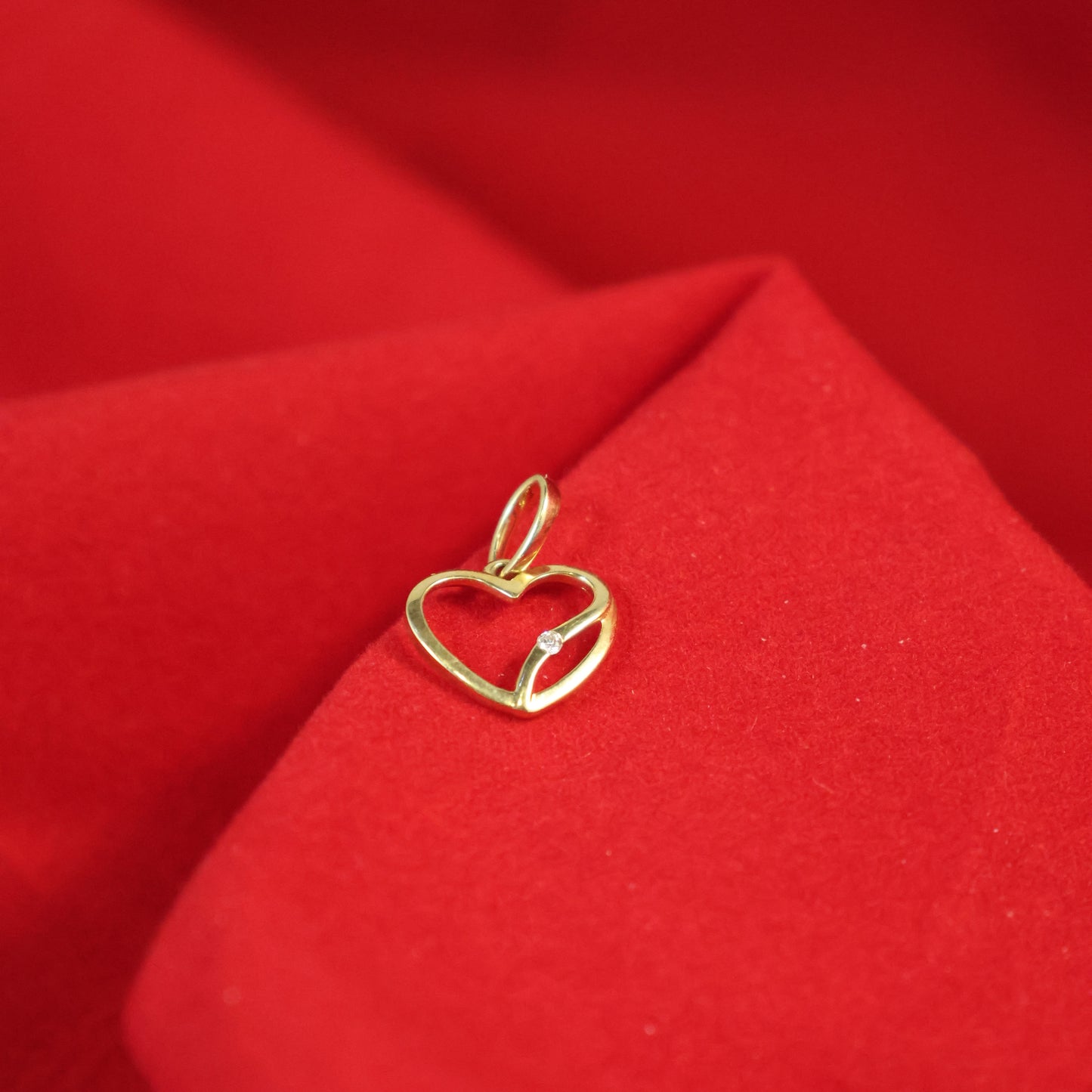 18KT geel gouden hartje hanger met briljant 062648A