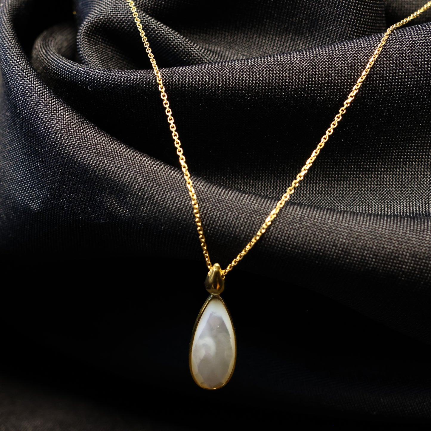 18KT geel gouden ketting met hanger met parelmoer 061964N