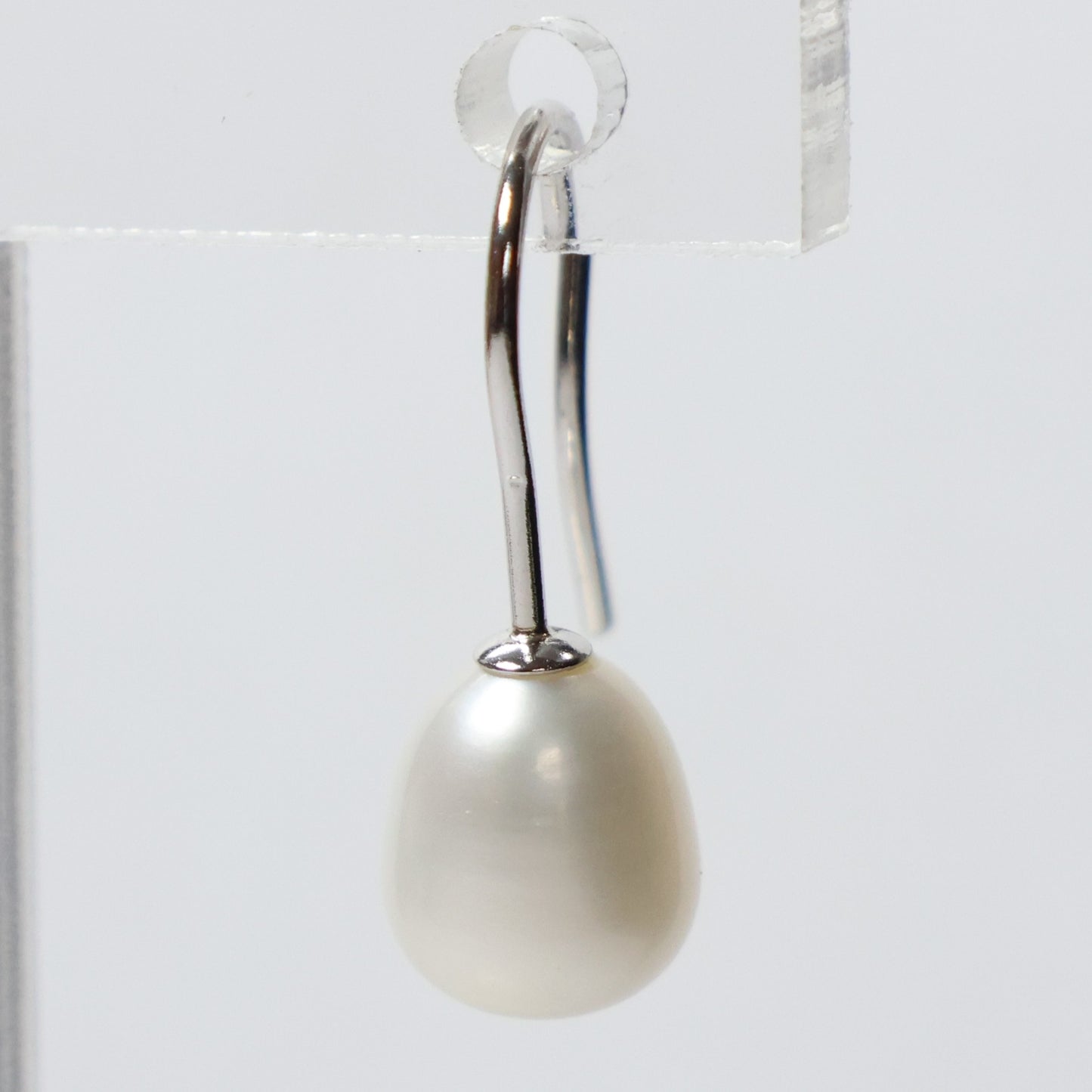 Parel hangoorbellen zilver witte biwa parel 7mm