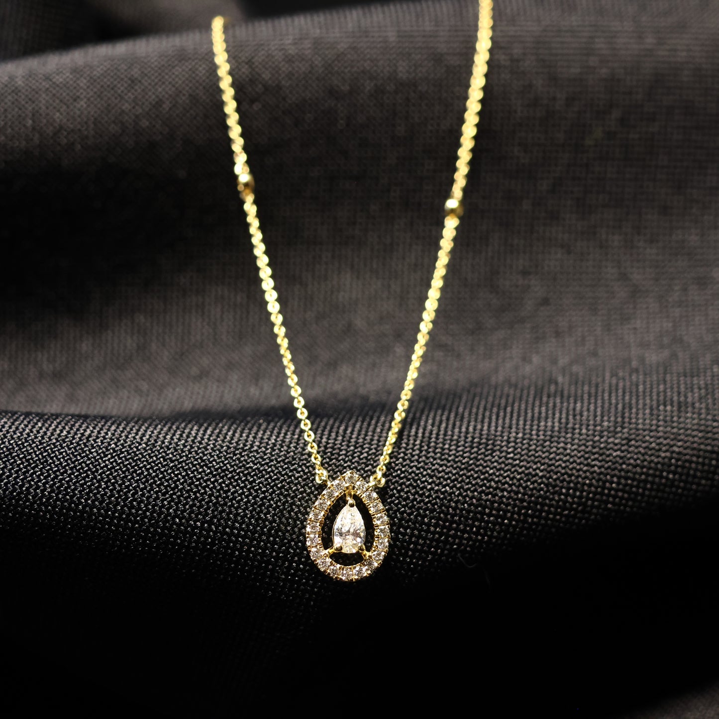 18karaat geel gouden ketting met tussenstuk met briljant 068443/A