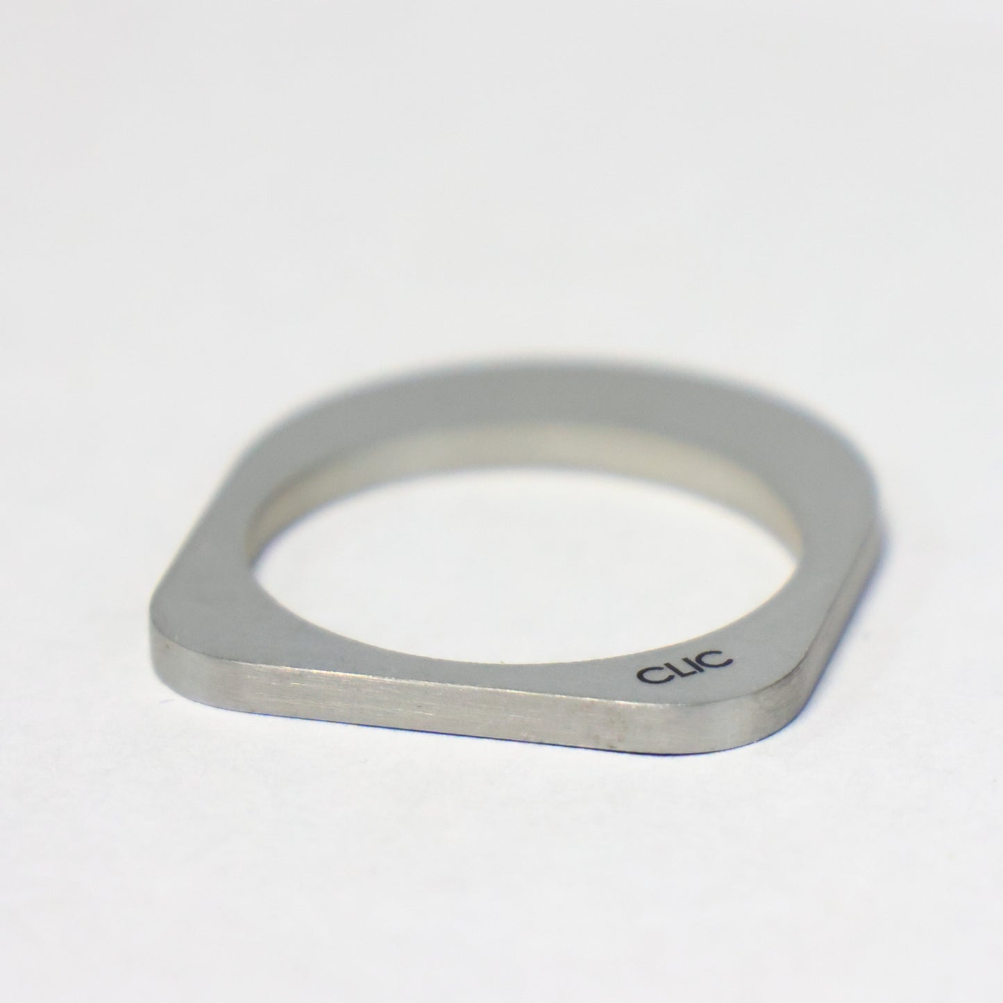 CLIC Aluminium ring zwart maat: 62