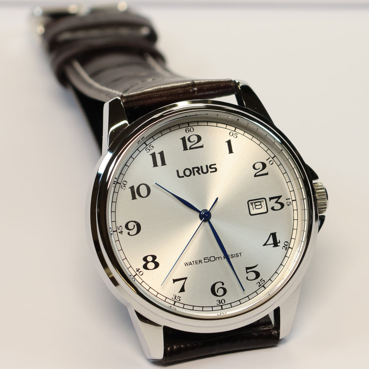Lorus horloge heren leren band silver dial RS985AX-9
