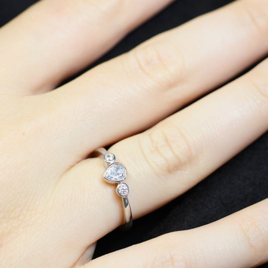 Naiomy Silver zilveren ring met zirconia steen N3Y57