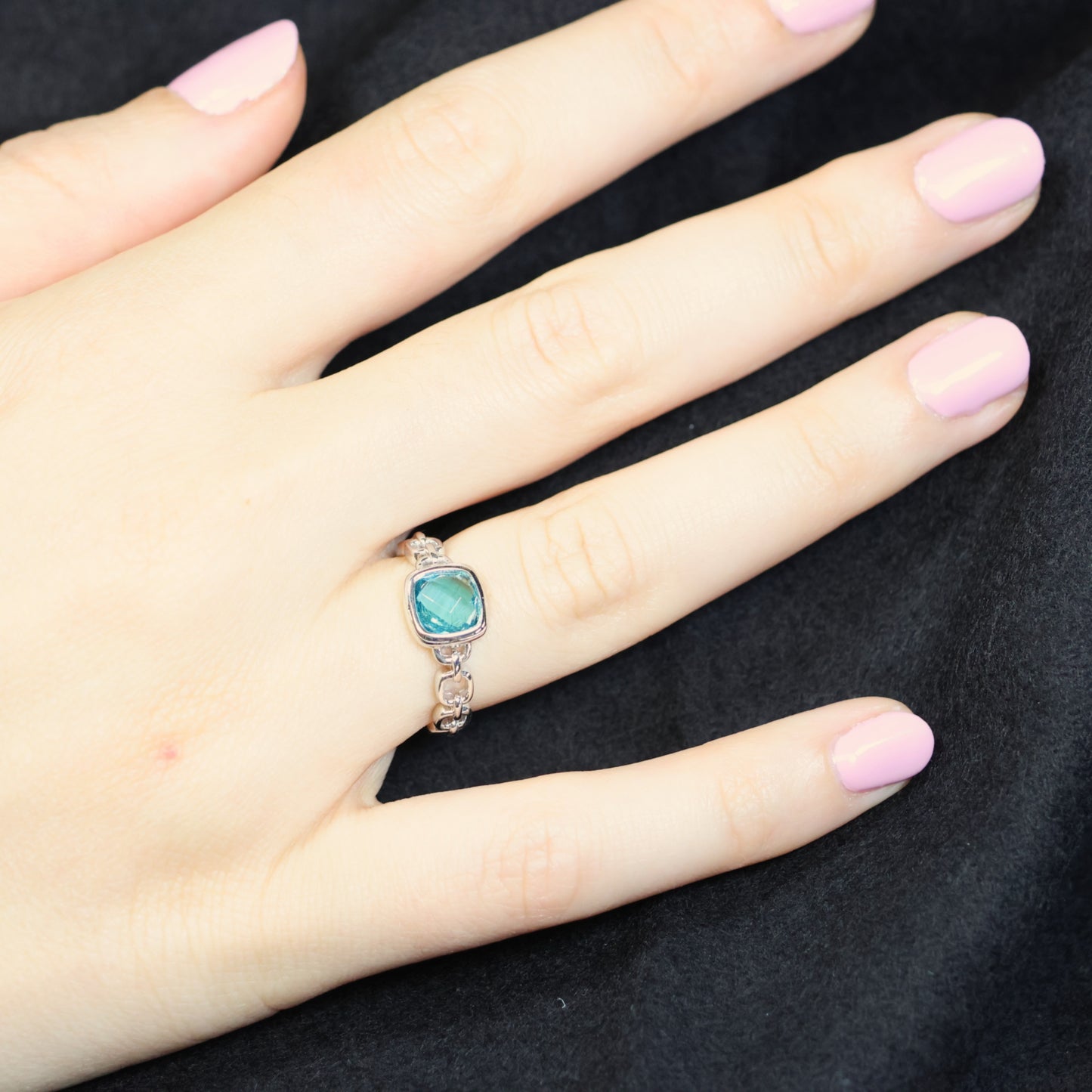 Naiomy Silver zilveren ring met Blauwe steen N3V54