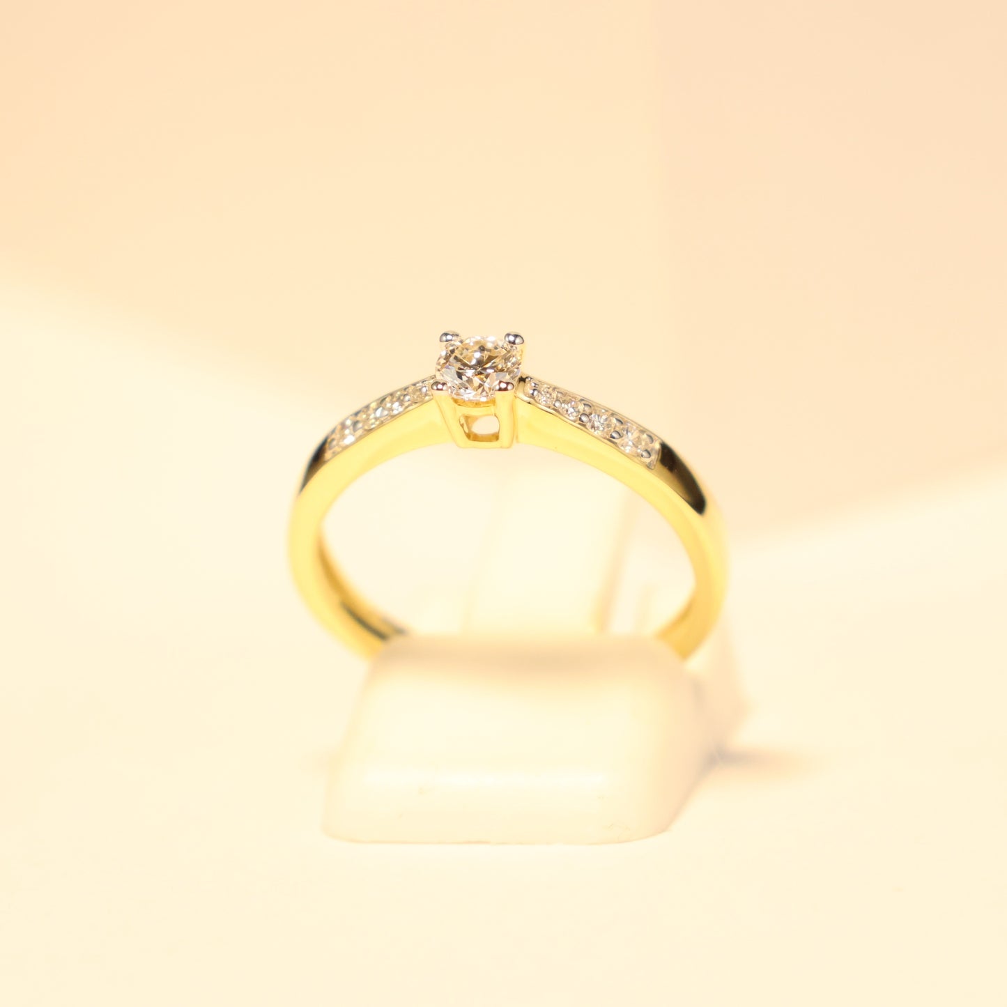 18KT geel gouden ring met briljant RS6650