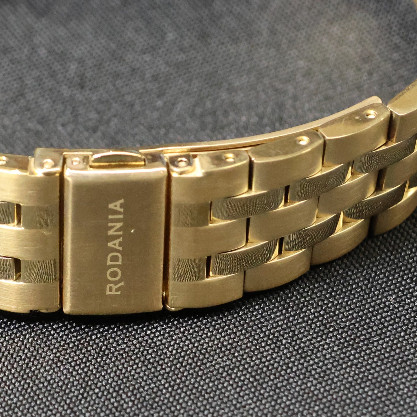 Rodania Nyon sport 40 heren horloge R22039 sluiting