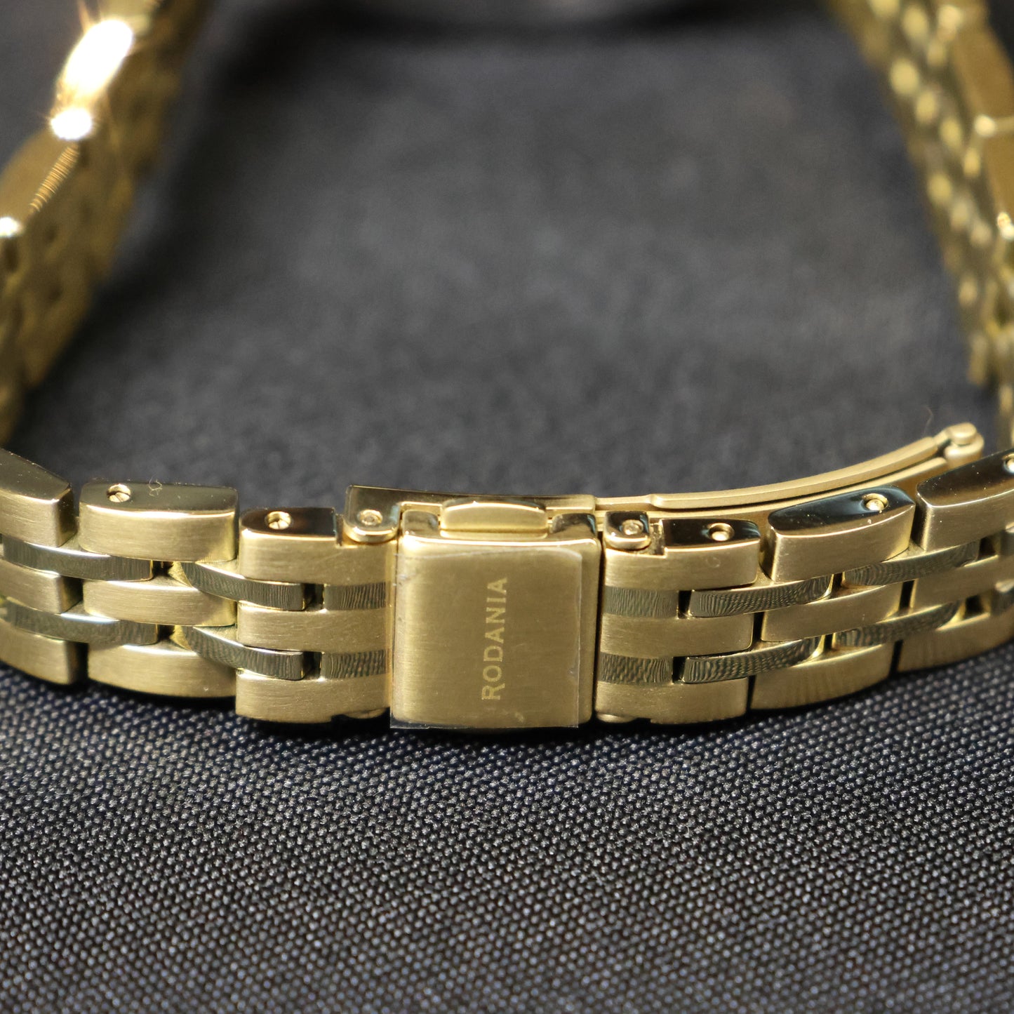 Rodania Nyon sport 30 dames horloge R22021 sluiting