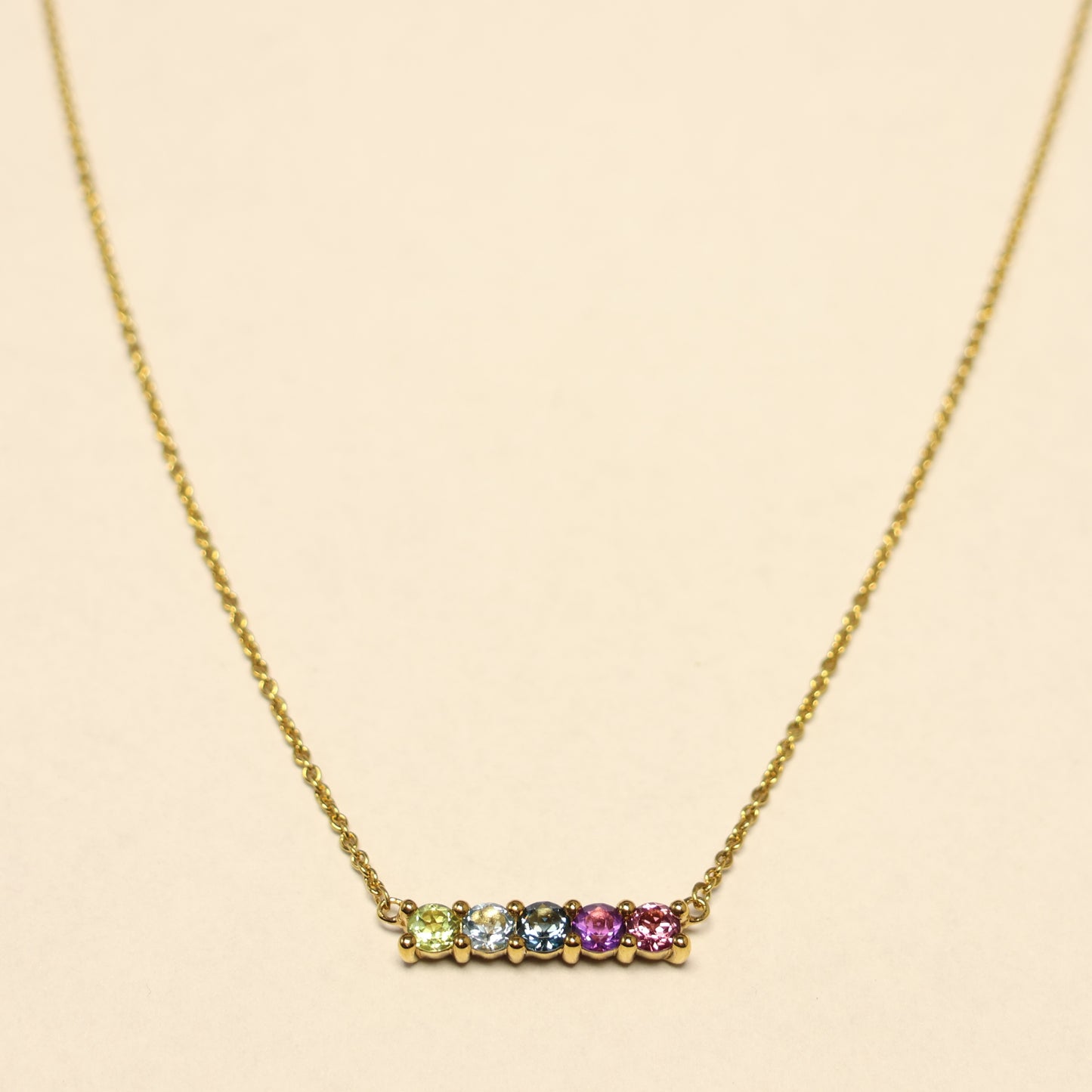 18 karaat geel gouden ketting met tussenstuk met kleurstenen 067293/5K
