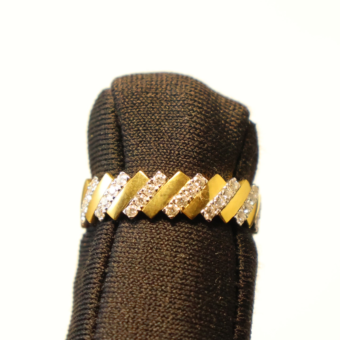 Geel gouden ring met briljant 064096A