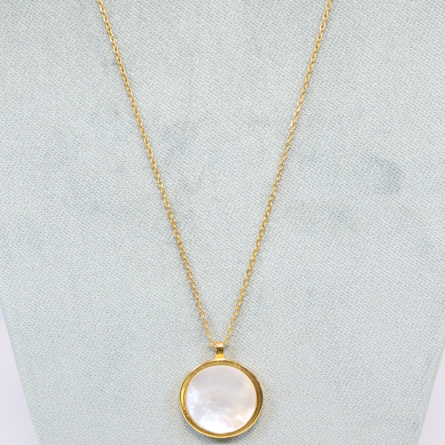 Naiomy silver vergulde zilveren ketting met parelmoer hanger N0H52