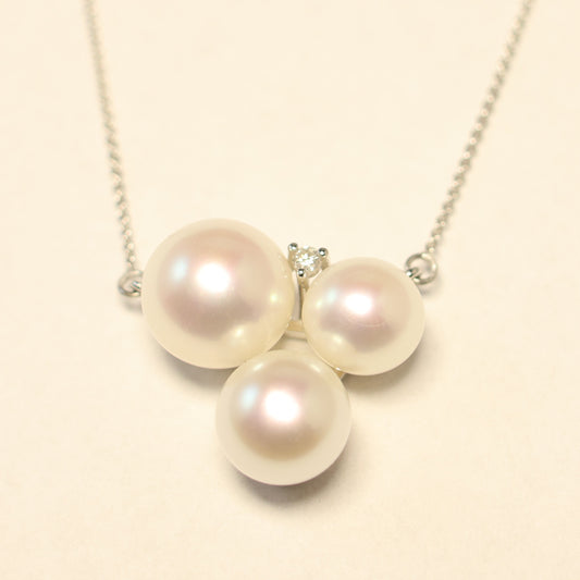 Wit gouden ketting met tussenstuk met briljant en zoetwaterparels 057831PA