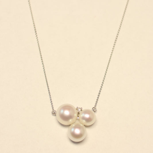 Wit gouden ketting met tussenstuk met briljant en zoetwaterparels 057831PA