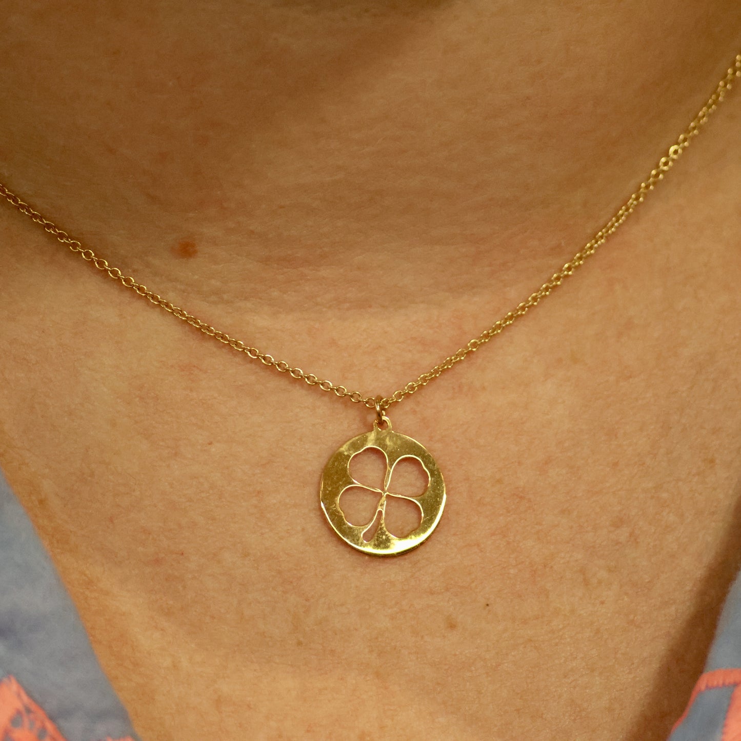 18KT gouden ketting met klavertje vier hanger 067082/42
