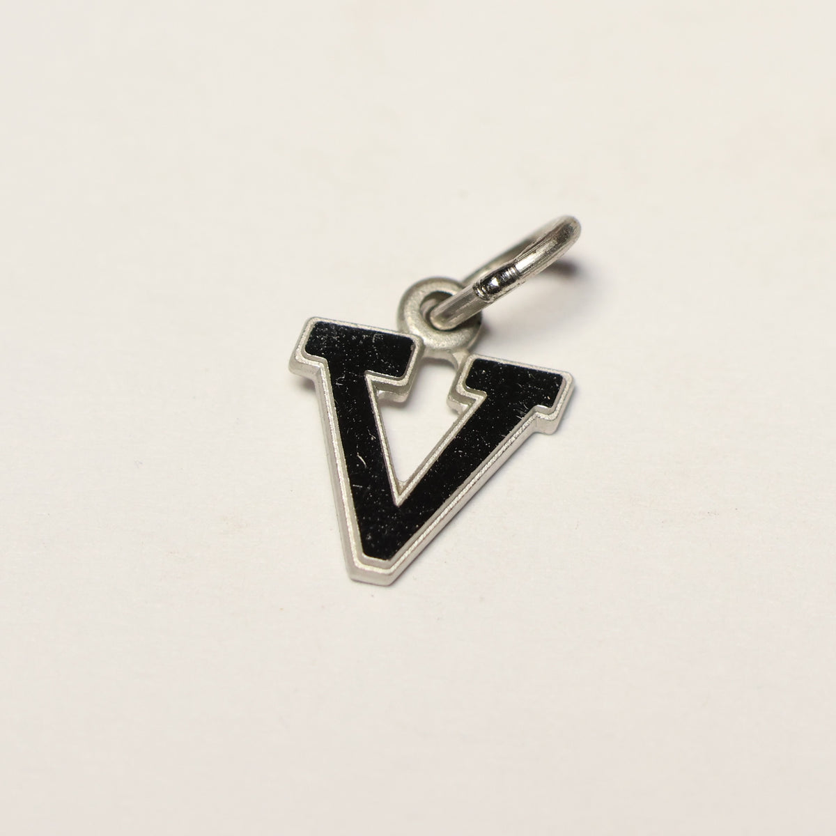 Tresor zilveren hanger letter V