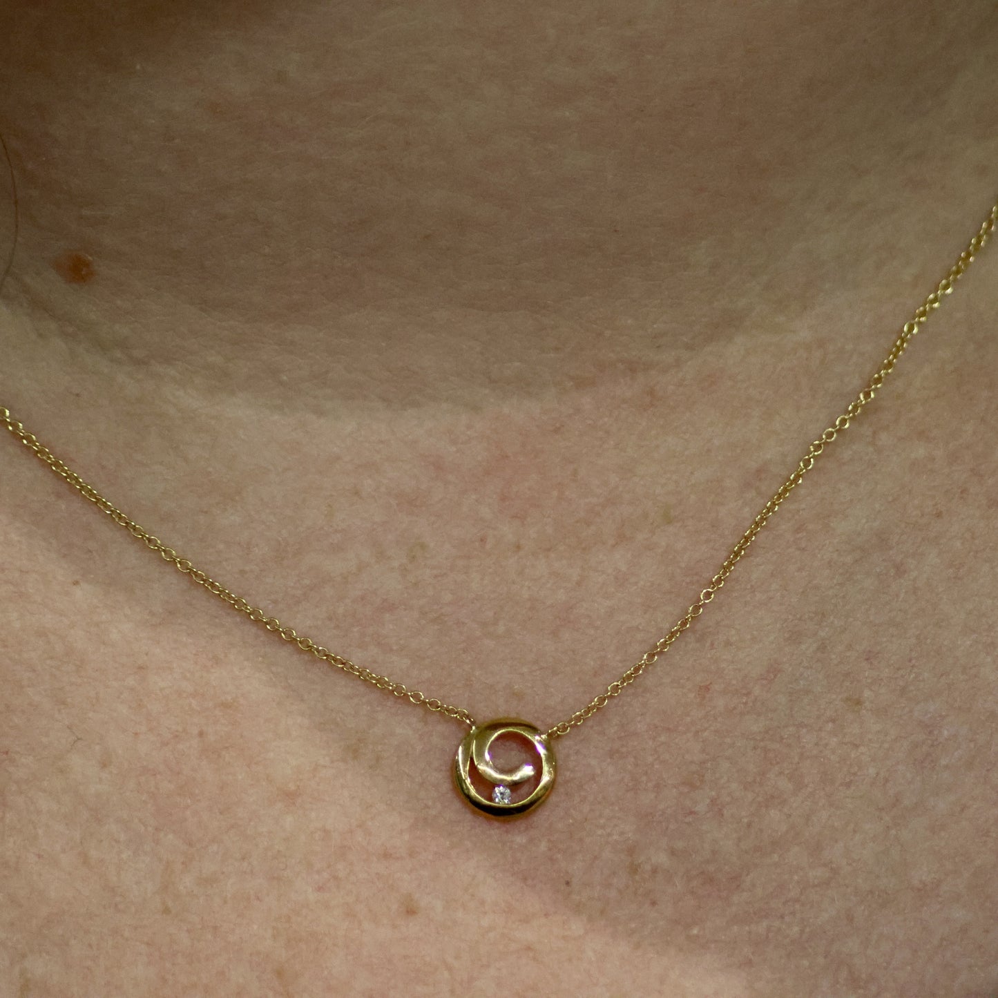 18kt geel gouden Ketting met tussenstuk met briljant 061022A