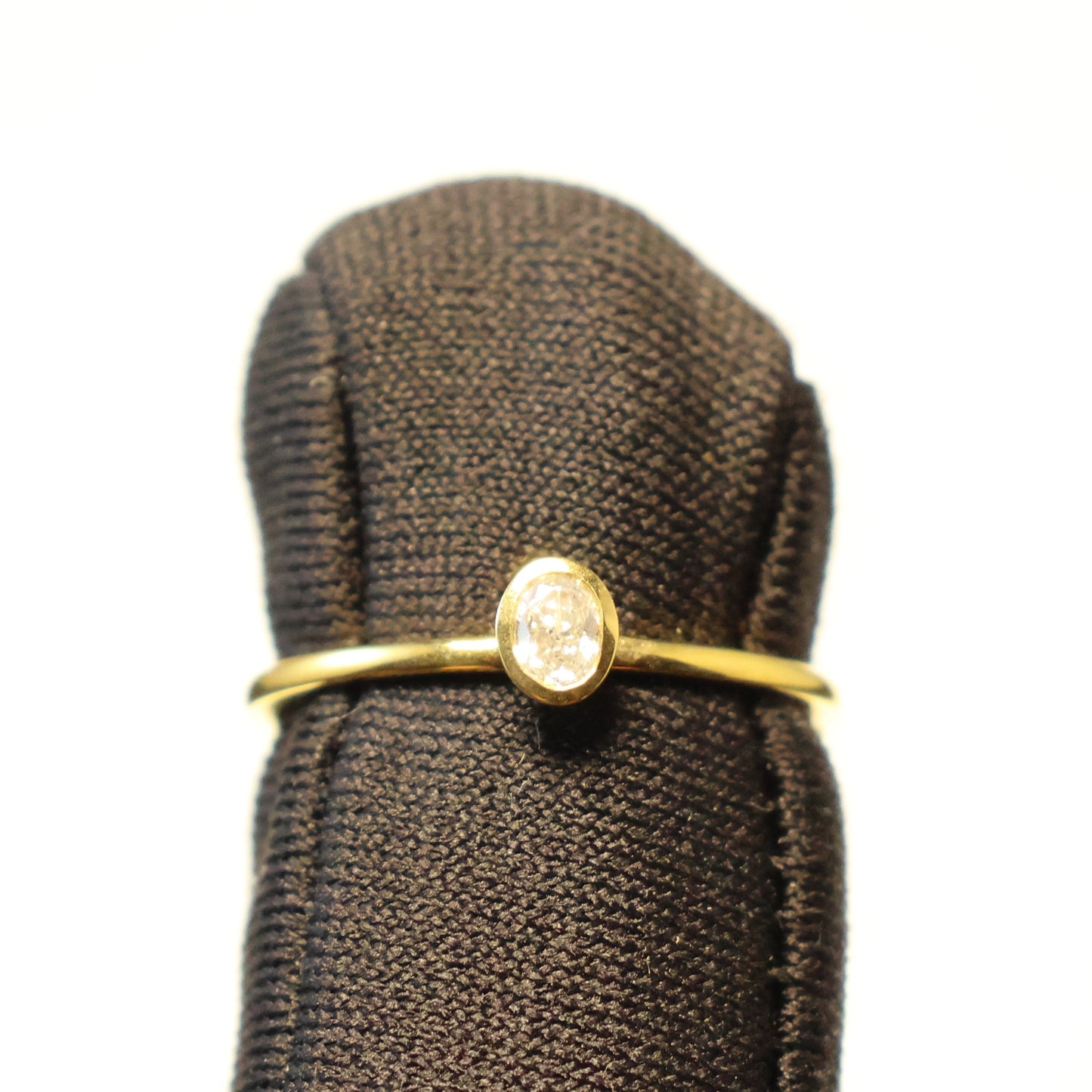 18kt fijne geel gouden ring met briljant 067131/A