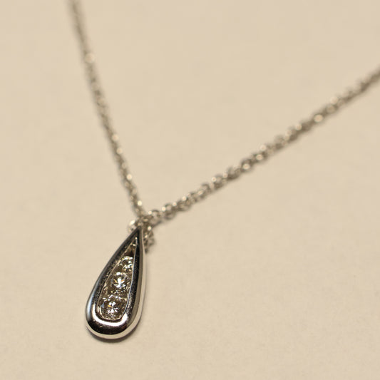 Wit gouden ketting met tussenstuk met briljant 061618A