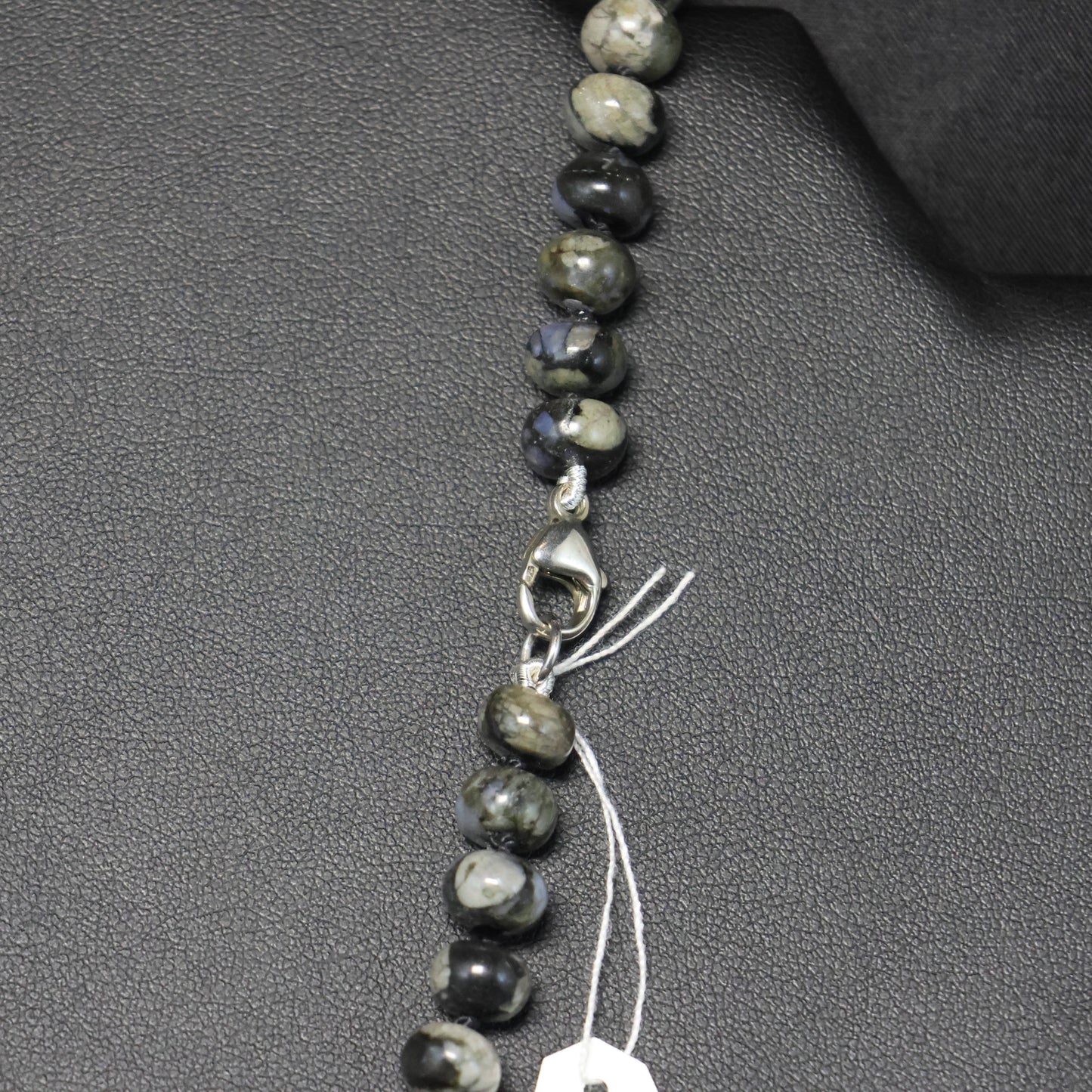 Collier pierre semi-précieuse avec rhyolite 00739603 avec fermoir en argent