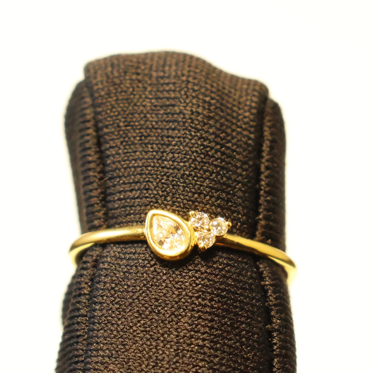 18kt geel gouden ring met briljant 068611/A