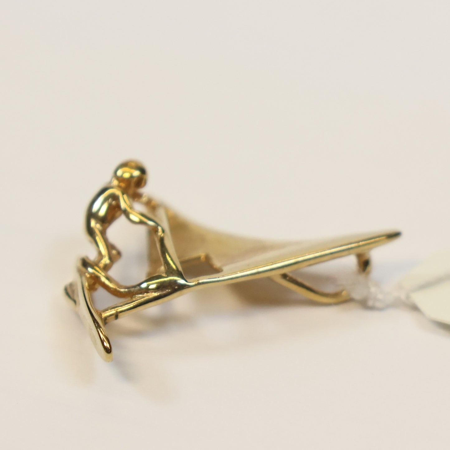 Plaqué windsurfer hangertje