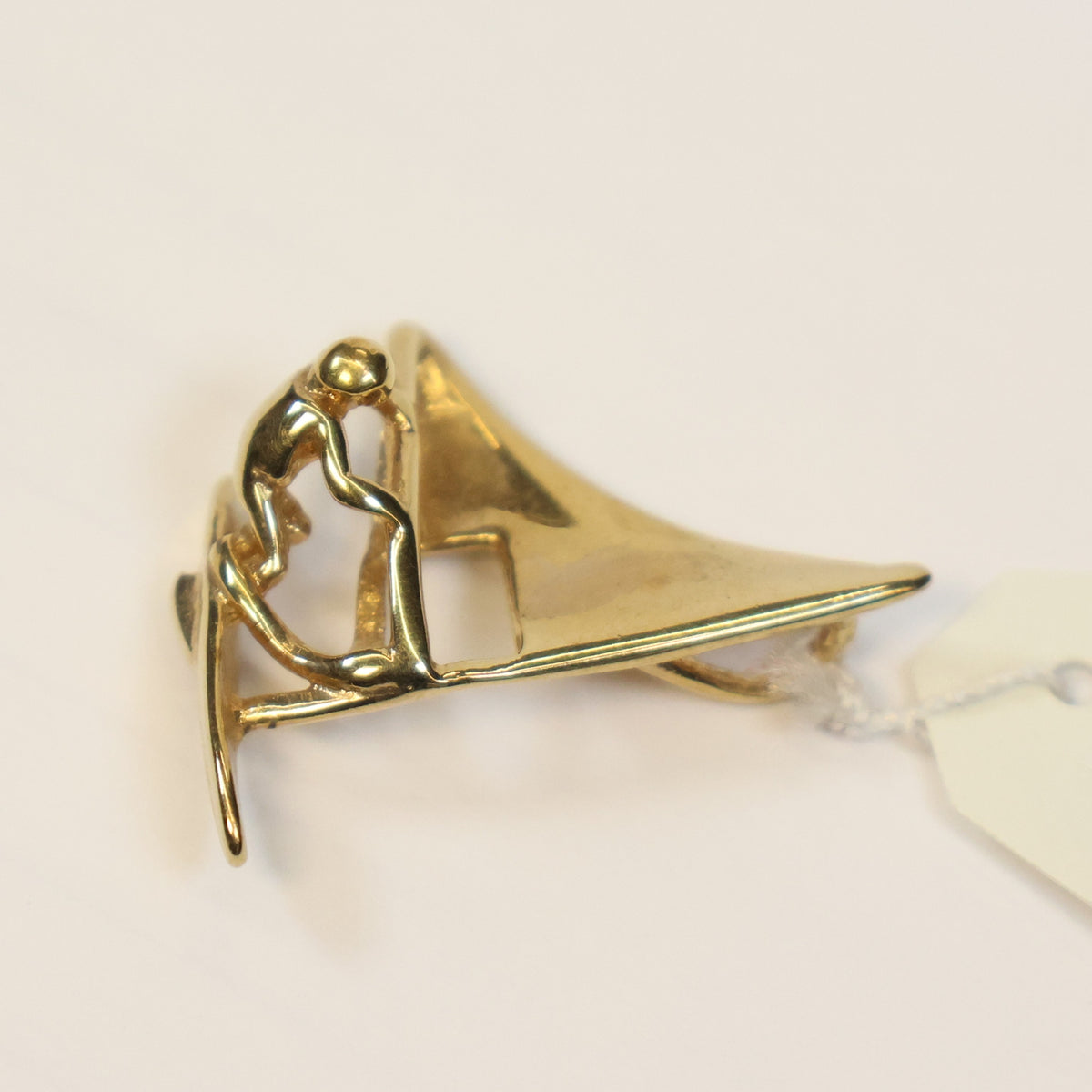 Plaqué windsurfer hangertje