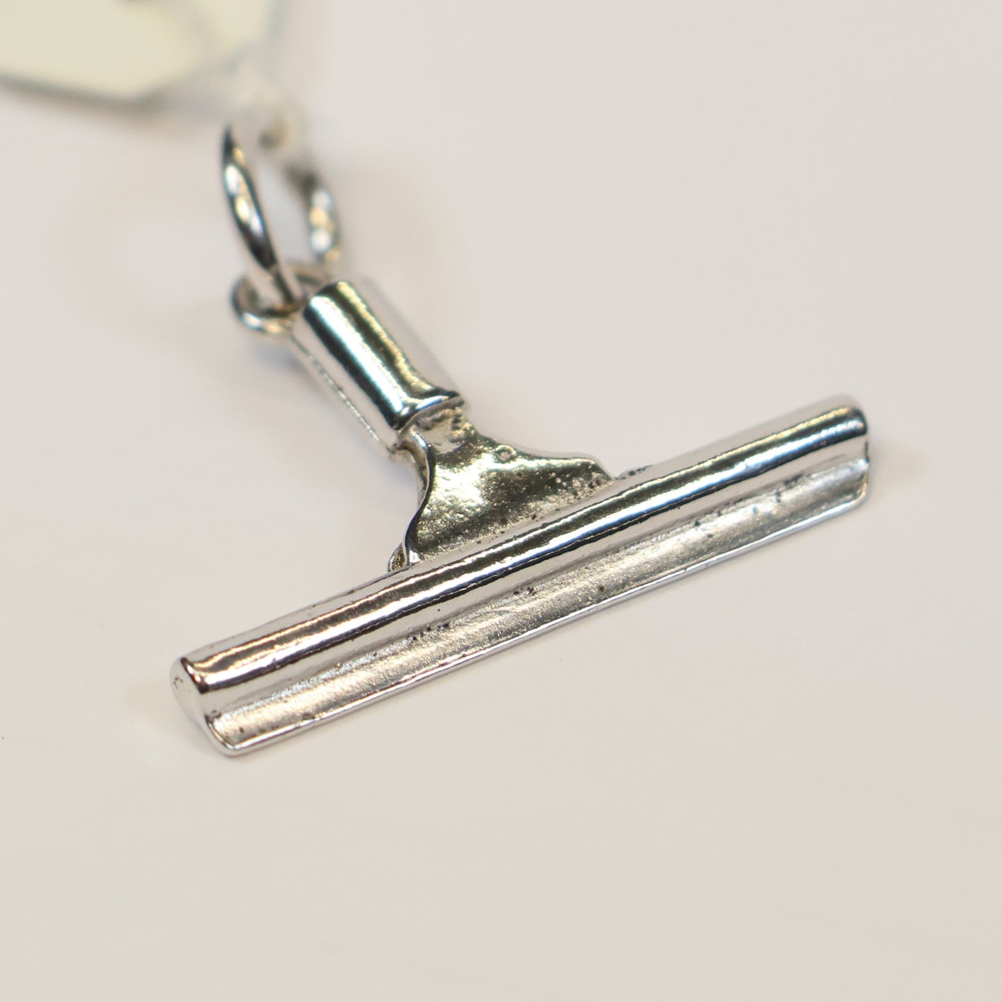 Zilveren aftrekker hangertje