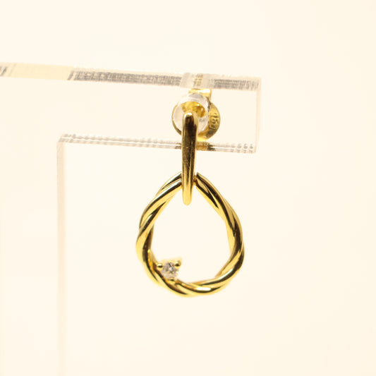 18kt geel gouden hangoorbellen met briljant 067284