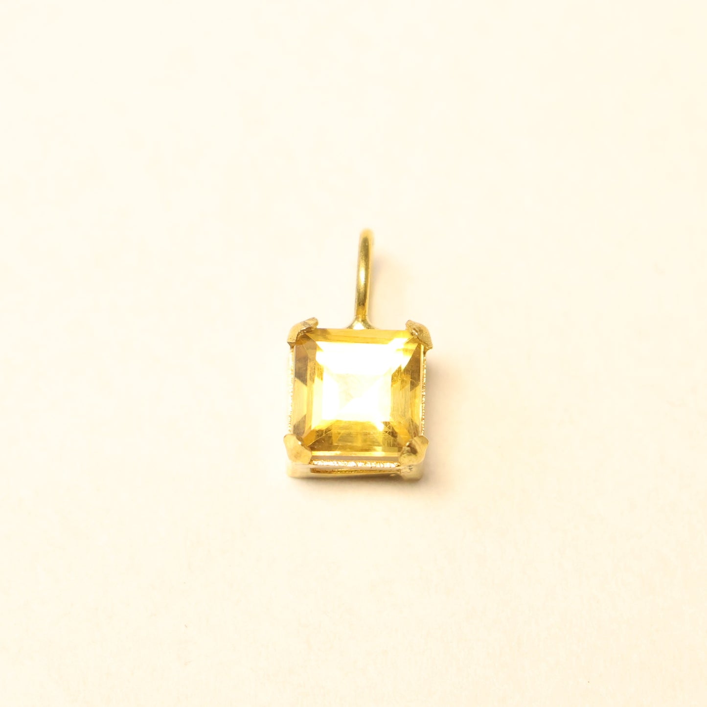 18kt geel gouden vierkante hanger met citrien 066852/J