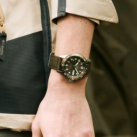 Seiko 5 Sports HDB009K1 horloge Arabische cijfers bruin