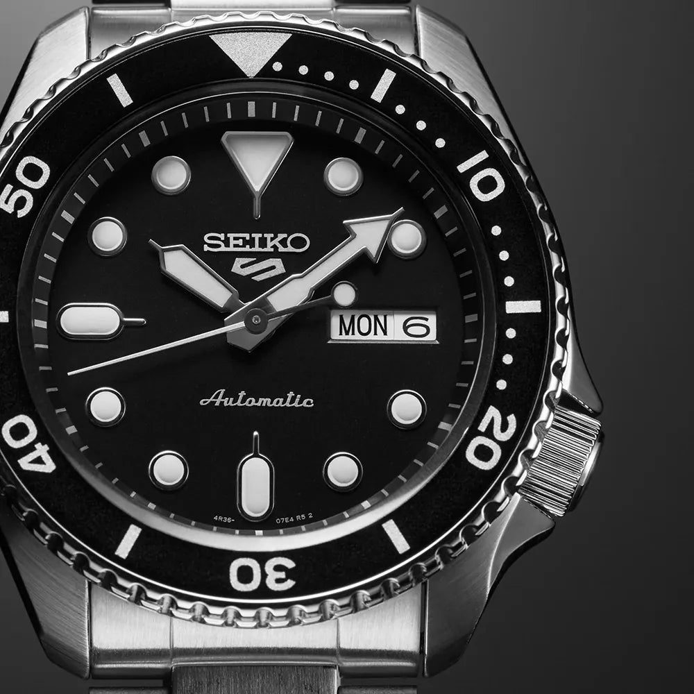 Seiko 5 Sports SRPD55K1 Horloge