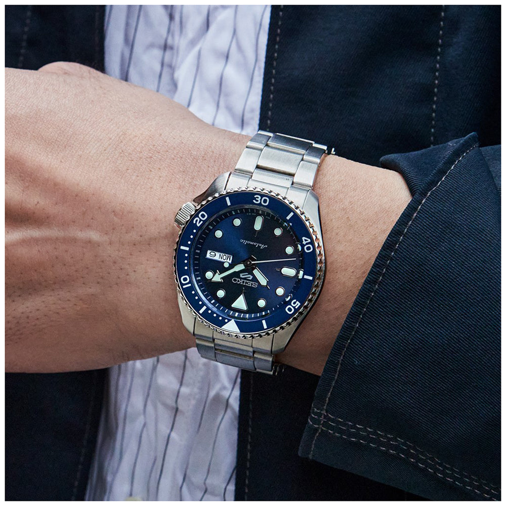 Seiko 5 Sports SRPD51K1 horloge automatic blauwe wijzerplaat datum