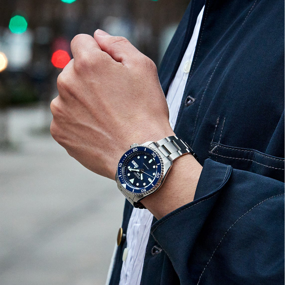Seiko 5 Sports SRPD51K1 horloge automatic blauwe wijzerplaat datum