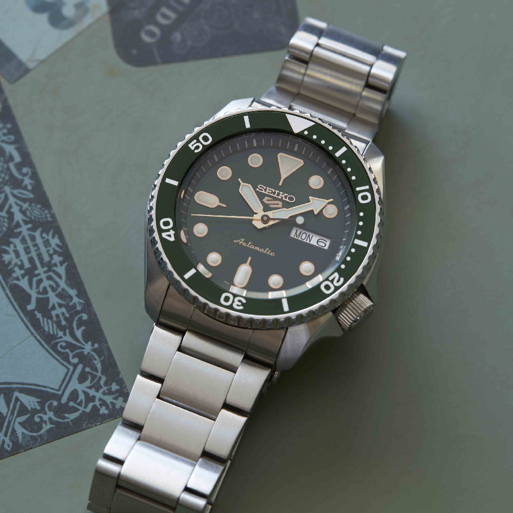 Seiko 5 Sports SRPD63K1 groen & rosé wijzerplaat Herenhorloge