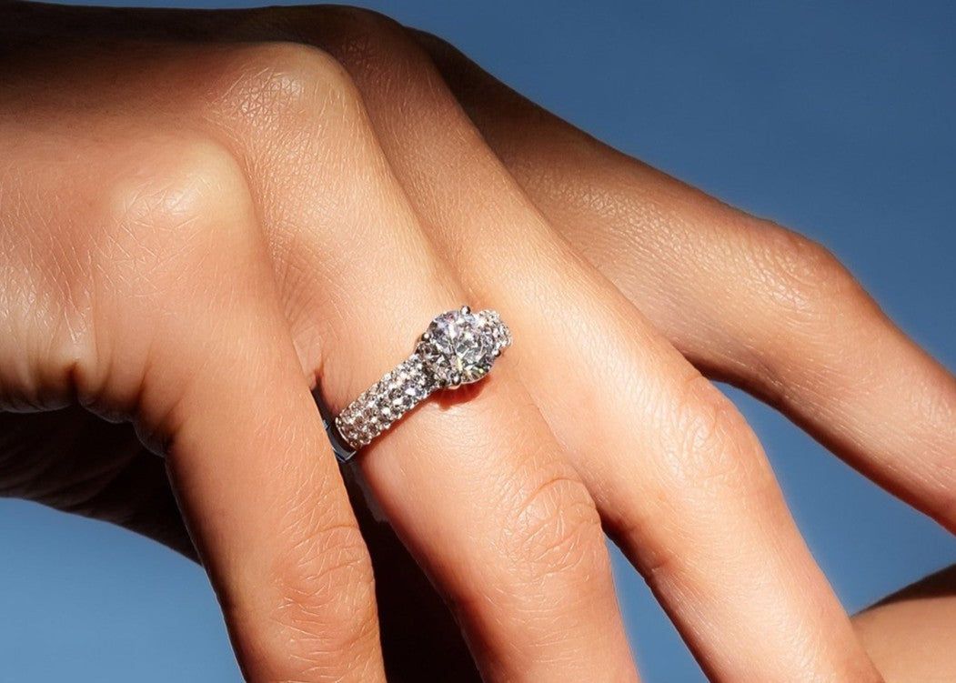 solitair ring band