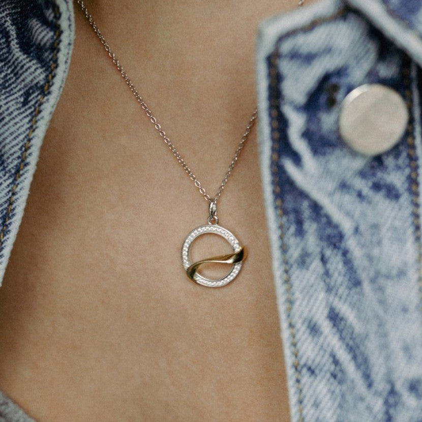 afbeelding voor de collectie zilveren hangers en bedels