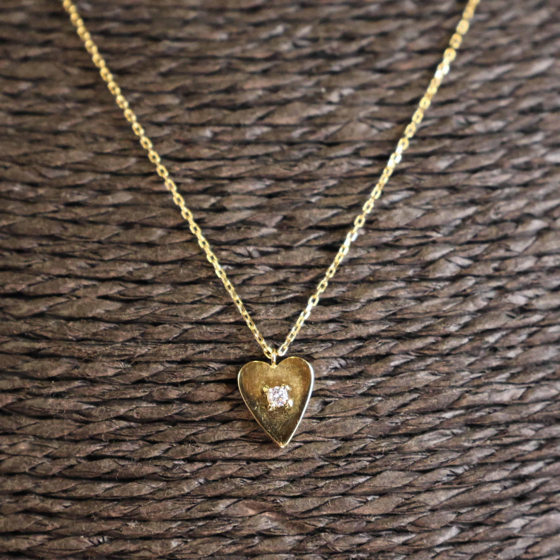 18 karaat geel gouden ketting hartje briljant 065940A