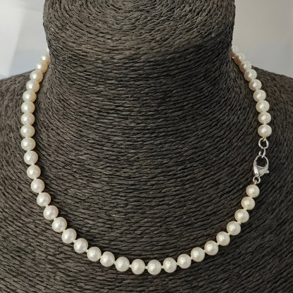 Parelketting 7mm zoetwaterparels rond zilveren slot 