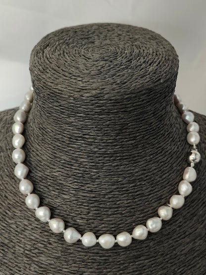Parelketting 45cm 18 karaat wit gouden slot 9 mm zoetwaterparel