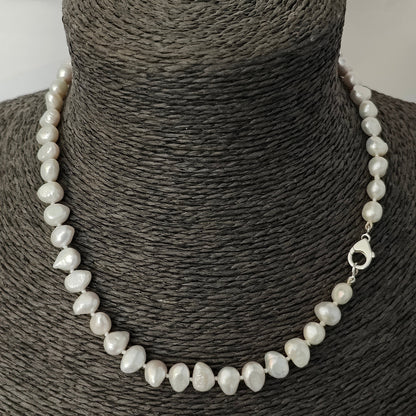 Parelketting 47cm 18 karaat wit gouden slot 9mm zoetwaterparel