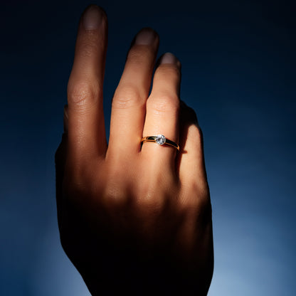 Solitaire Ring Moon
