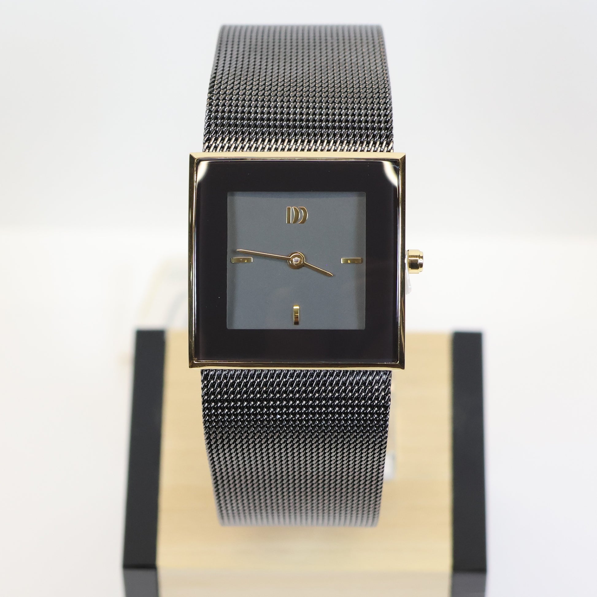 Danish Design dameshorloge IV70Q973 square milanese band