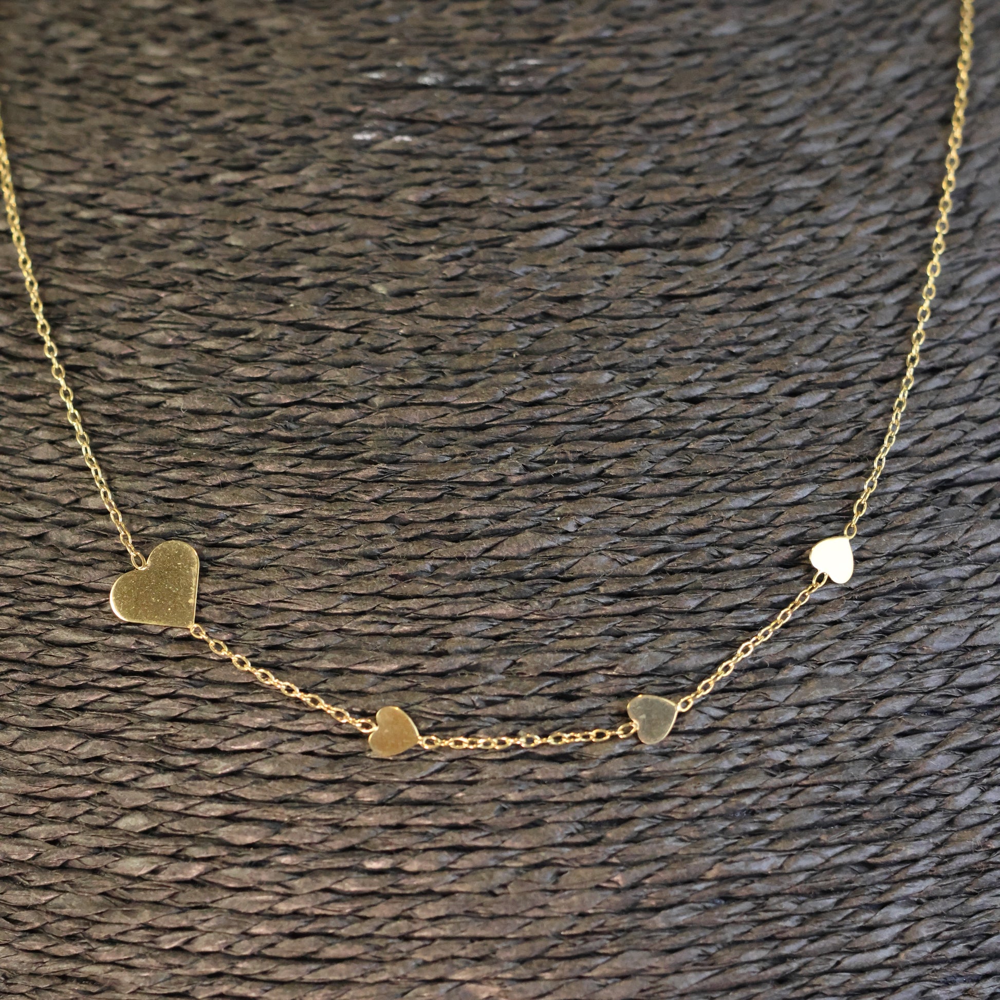 Geelgouden ketting 18 karaat hartjes 065162/42