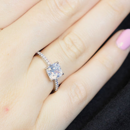 Naiomy Silver zilveren Ring met vierkante zirconia steen N2O64