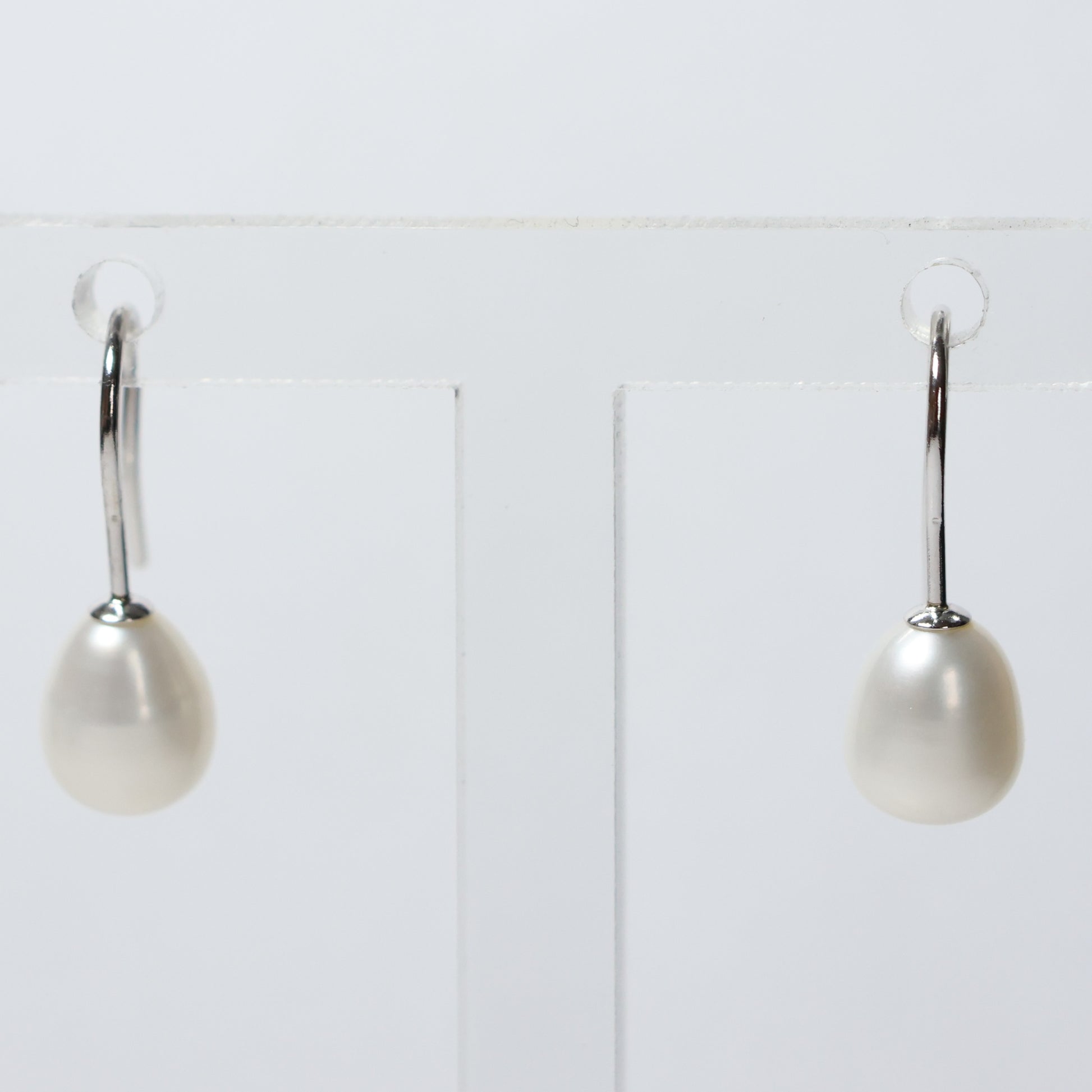 Parel hangoorbellen zilver witte biwa parel 7mm